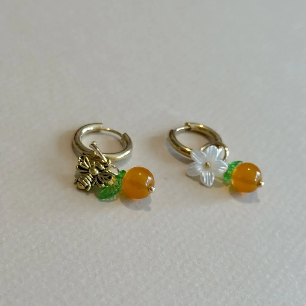 Bee hoop earrings #1544